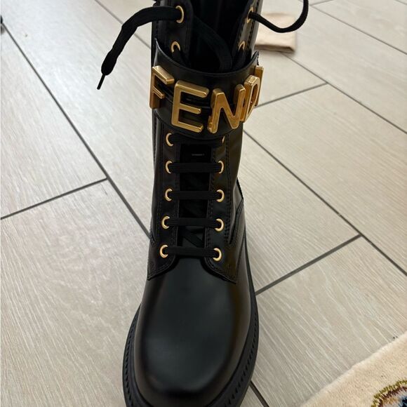 Brand new Fendi Black Leather Ankle Boots size 6.5 - Picture 1 of 9